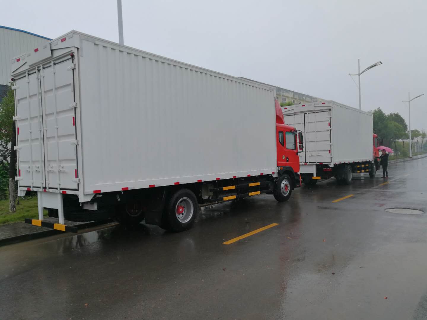 7米8双飞翼箱货车报价 7米8飞翼货车